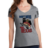 Ladies Don't Mess With Texas (Leatherface) V-Neck T-shirt Style001