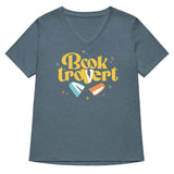 Booktrovert Women's V-Neck Tee